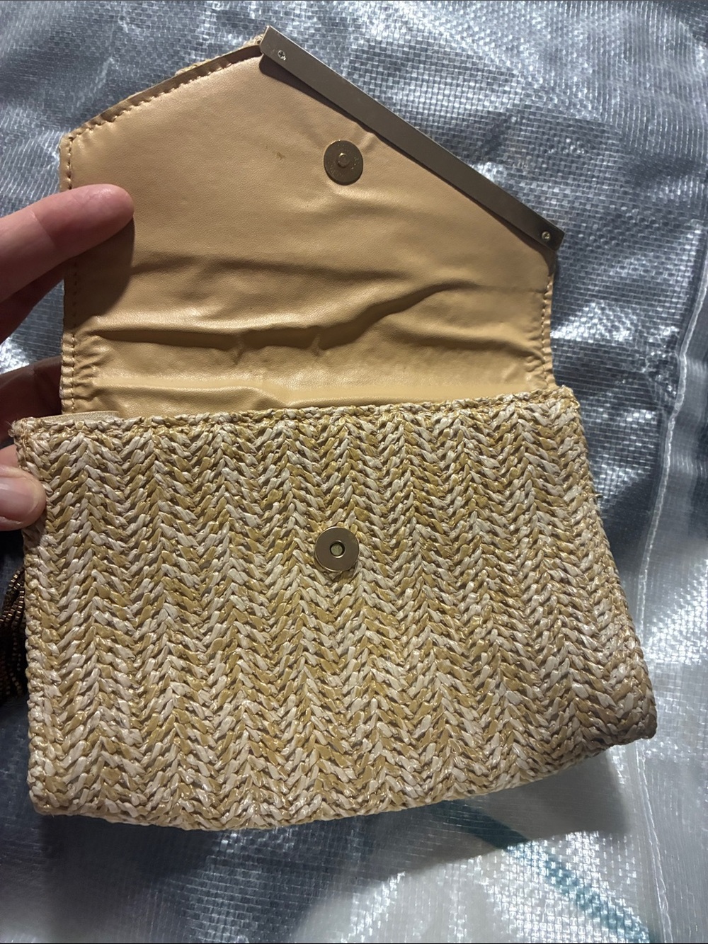 Woven Beige Crossbody Bag with Gold Bar and Chain - Picture 5 of 6